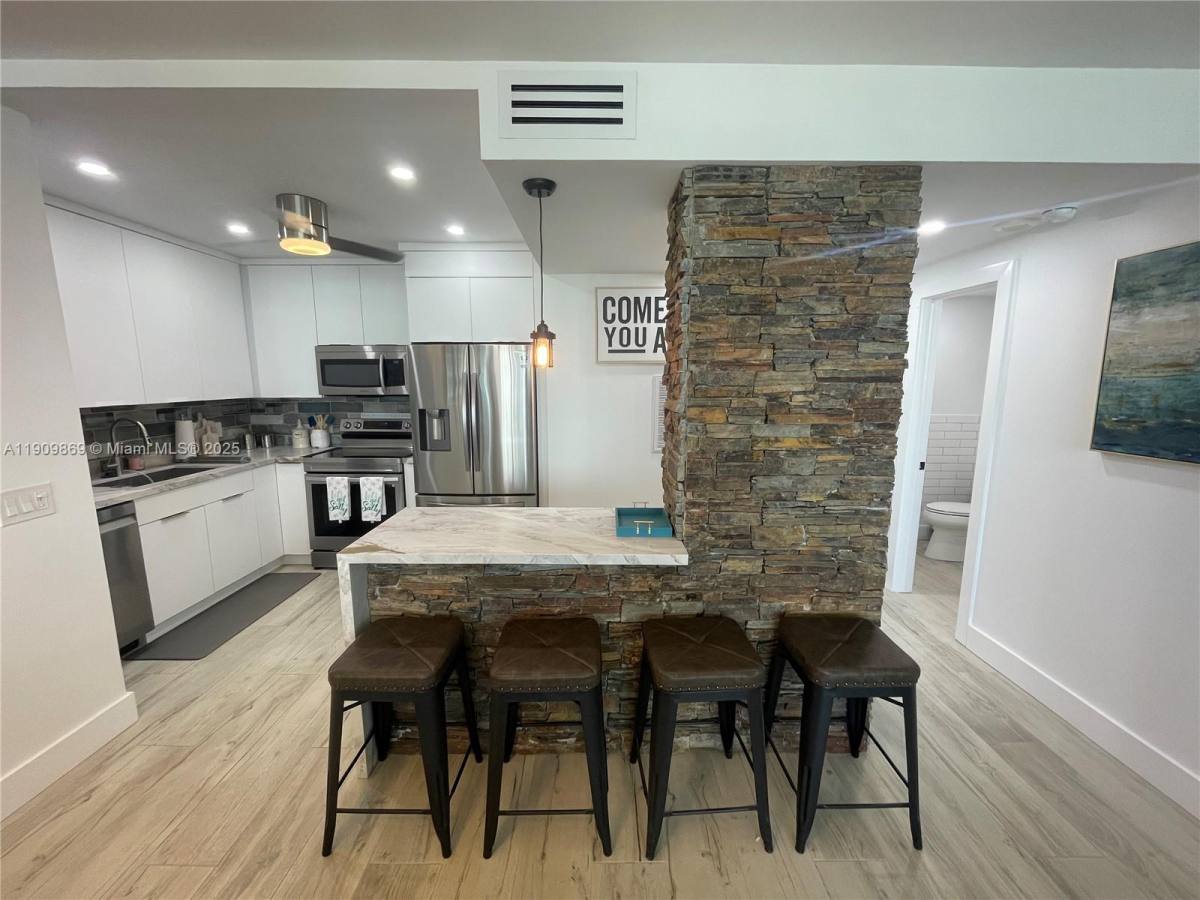 Apartment for rent at 3505 S Ocean Dr #811, Hollywood, FL 33019