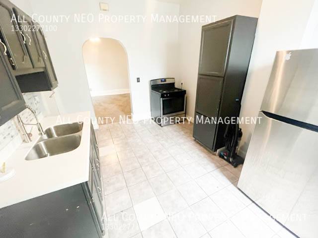 Apartment for rent at 1852 W 45th St #REAR, Cleveland, OH 44102