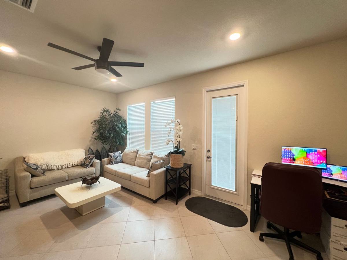 Townhouse for rent at 4843 Indio Trail, Lake Worth, FL 33467