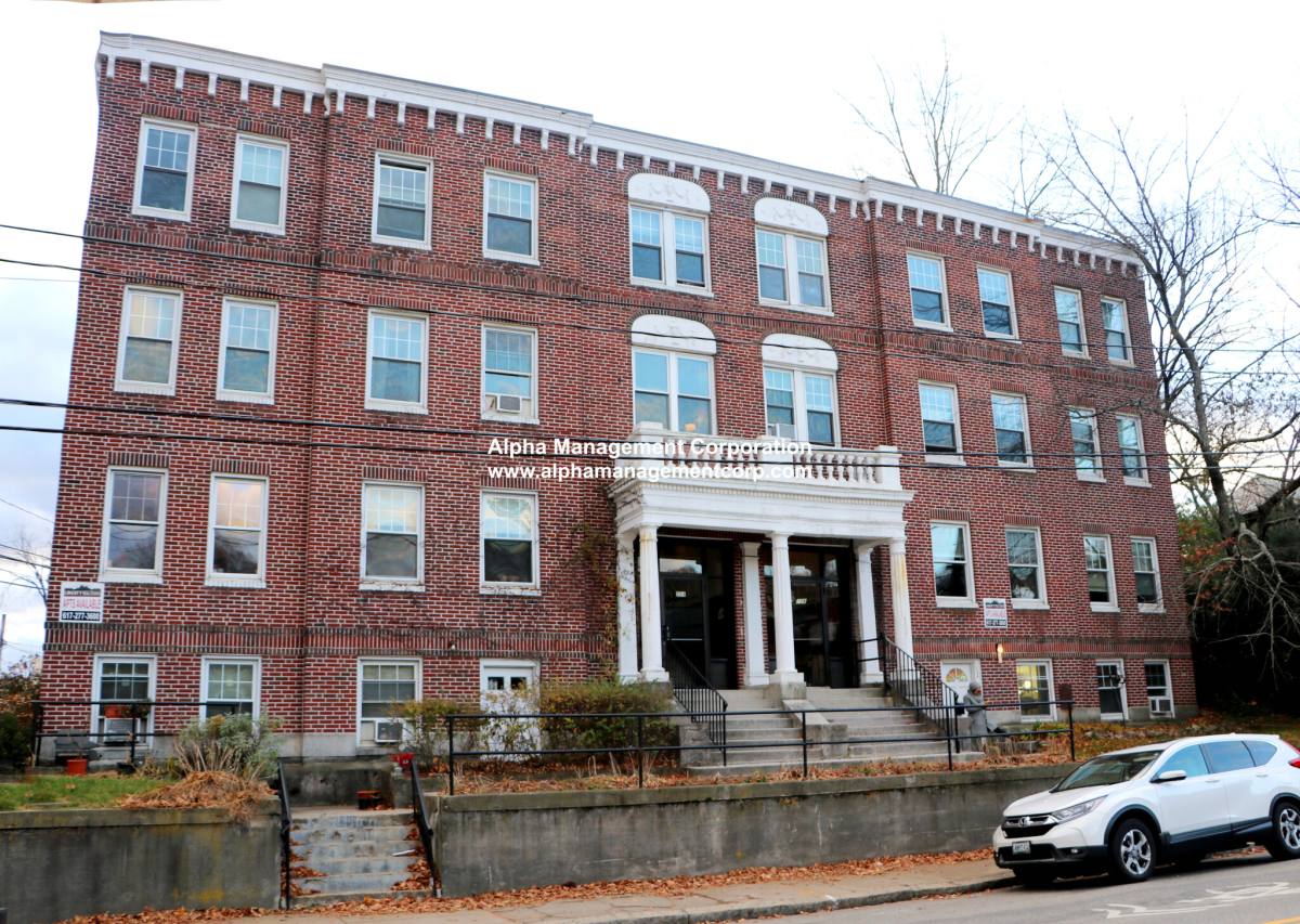 726 Washington St #4, Brookline, MA 02445