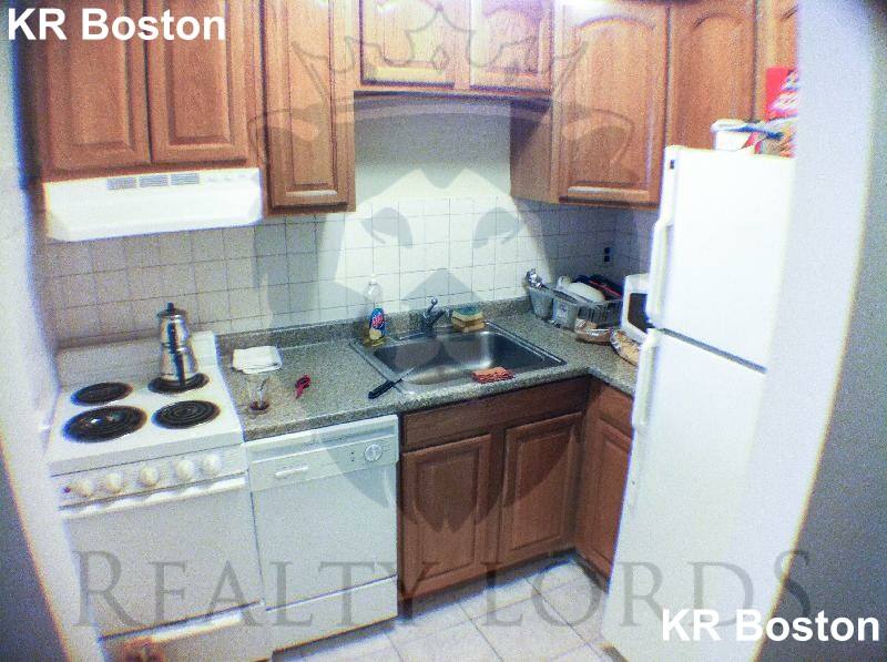 Apartment for rent at 34 Gardner St #33, Allston, MA 02134