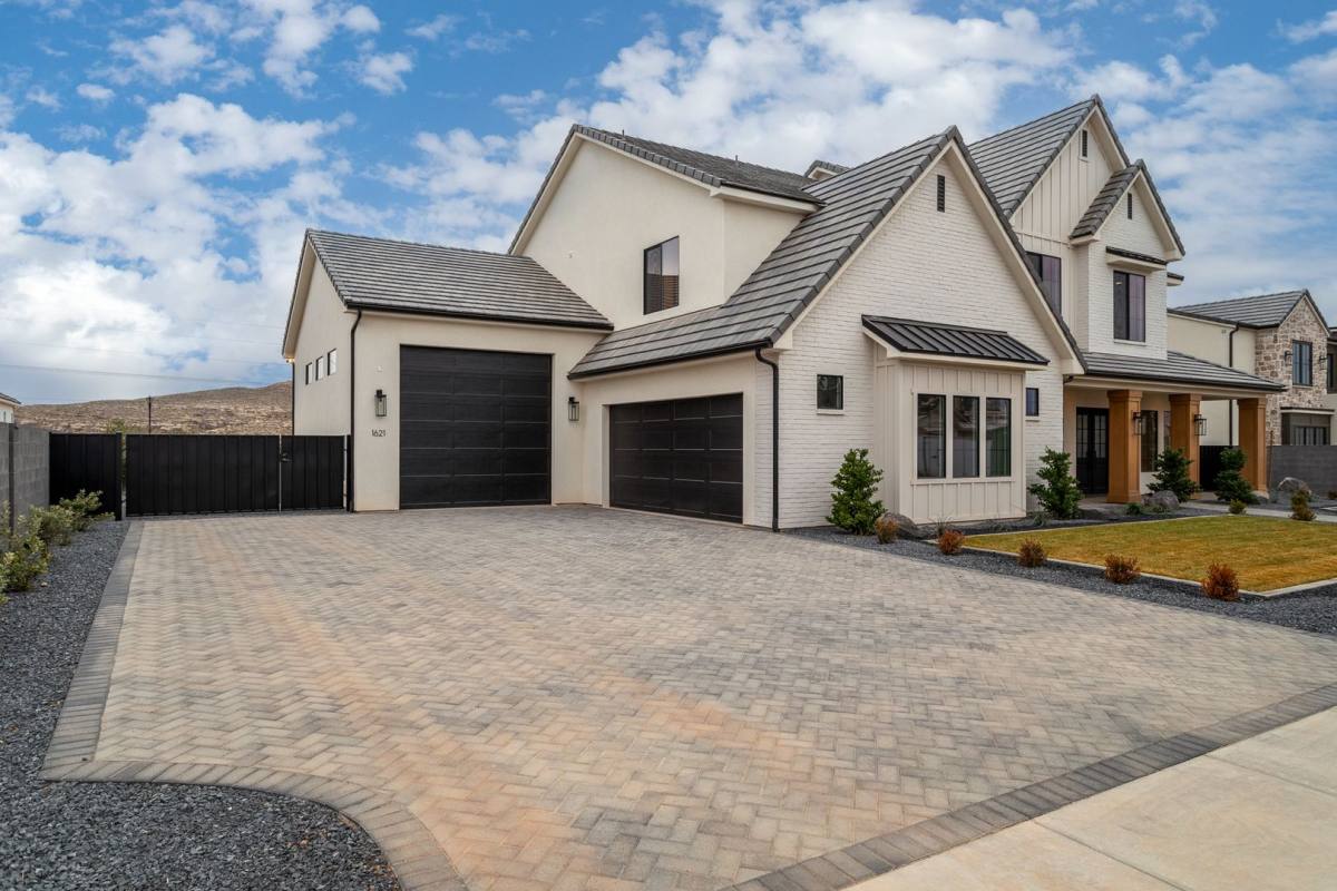House for rent at 1621 W Approach Lane, Saint George, UT 84770