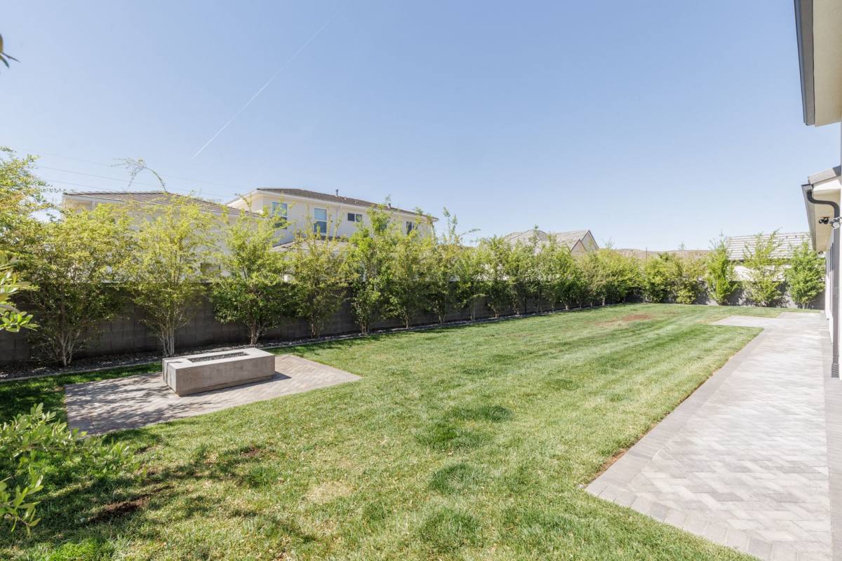 House for rent at 1621 W Approach Lane, Saint George, UT 84770