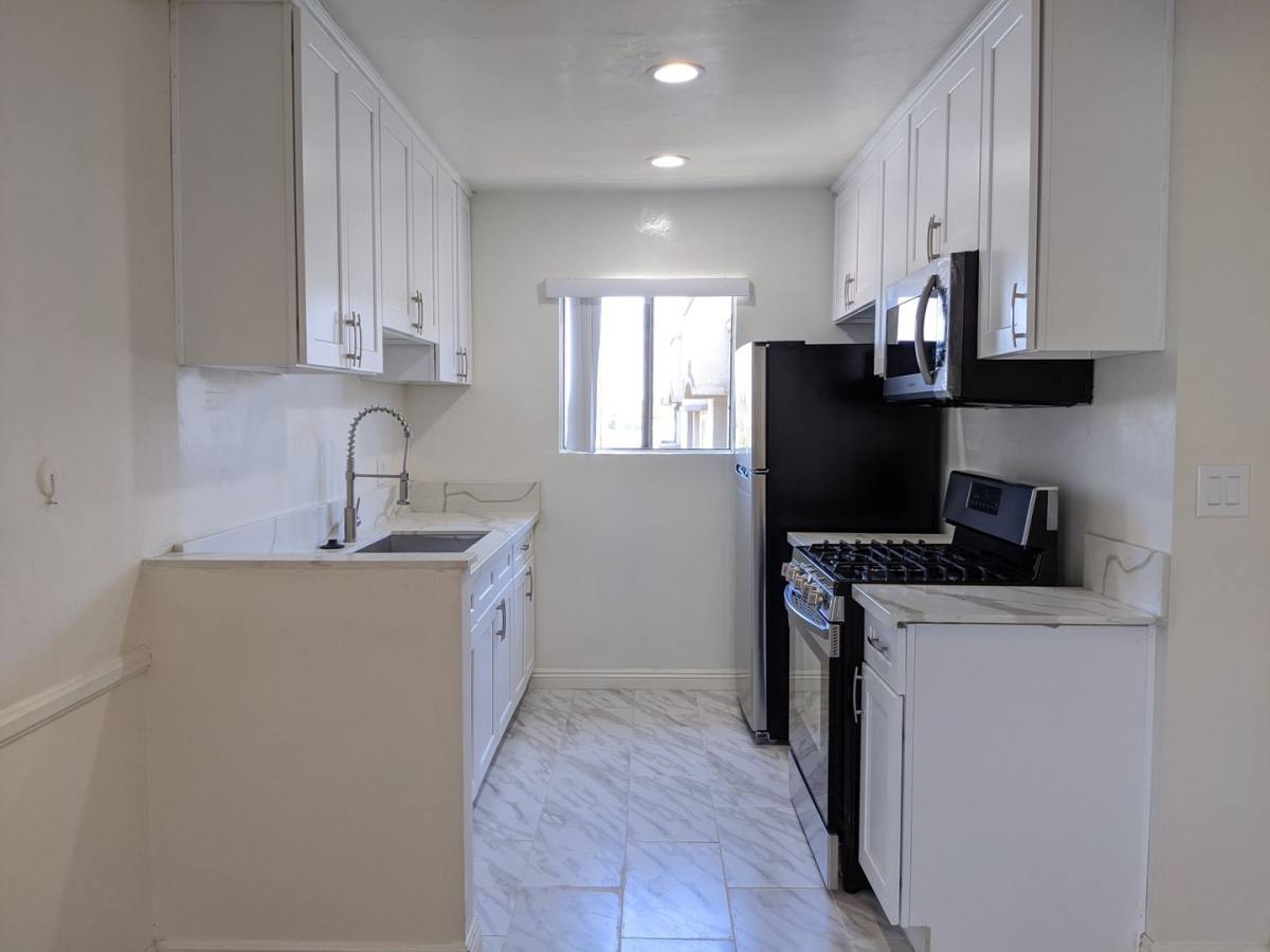 Apartment for rent at 5222 5226 Lexington Ave, Los Angeles, CA 90029
