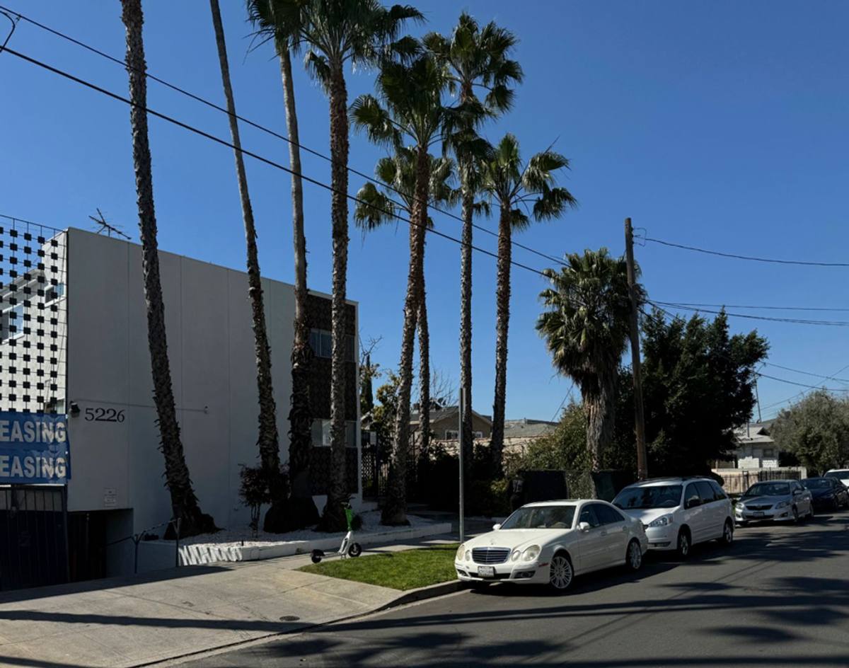 Apartment for rent at 5222 5226 Lexington Ave, Los Angeles, CA 90029