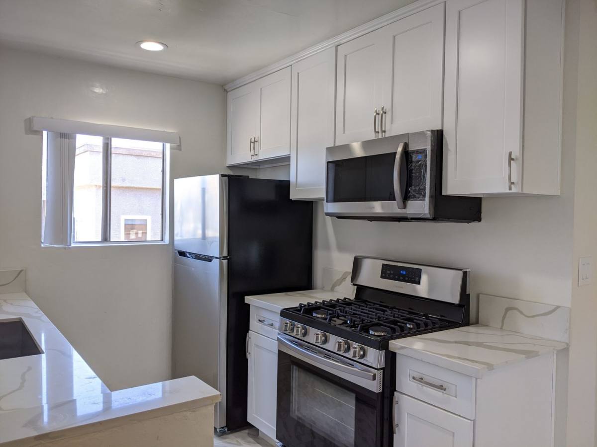 Apartment for rent at 5222 5226 Lexington Ave, Los Angeles, CA 90029