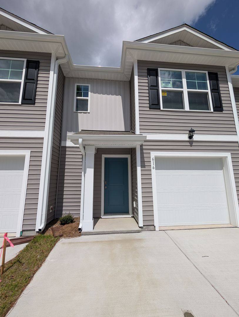 Townhouse for rent at 616 Golden Resin Rd, Conway, SC 29526