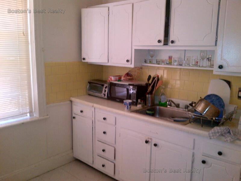 Apartment for rent at 17 Lothian Rd #303, Brighton, MA 02135