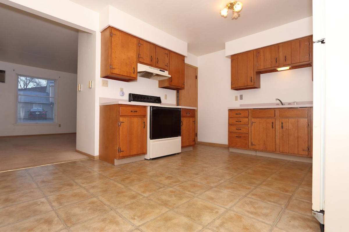 Apartment for rent at 1001 Walnut Ave, Uniontown, PA 15401