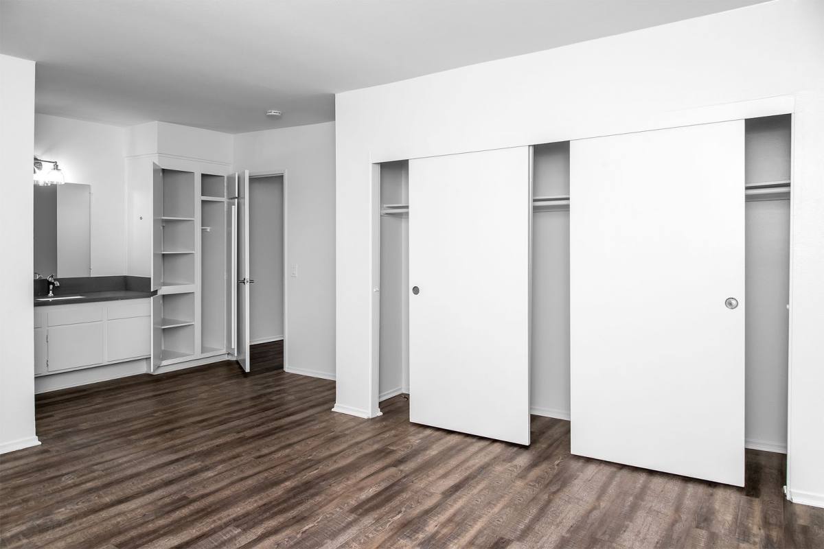 Apartment for rent at 520 W Wilson Ave, Glendale, CA 91203