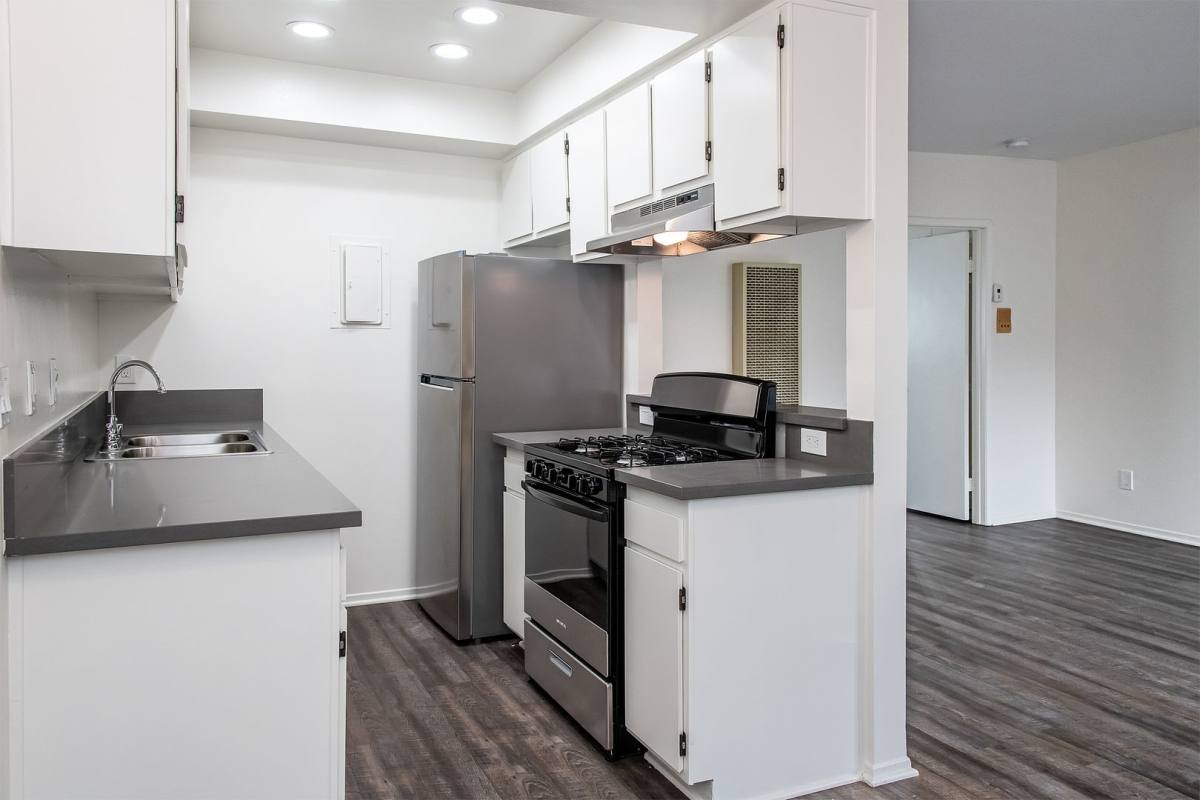 Apartment for rent at 520 W Wilson Ave, Glendale, CA 91203