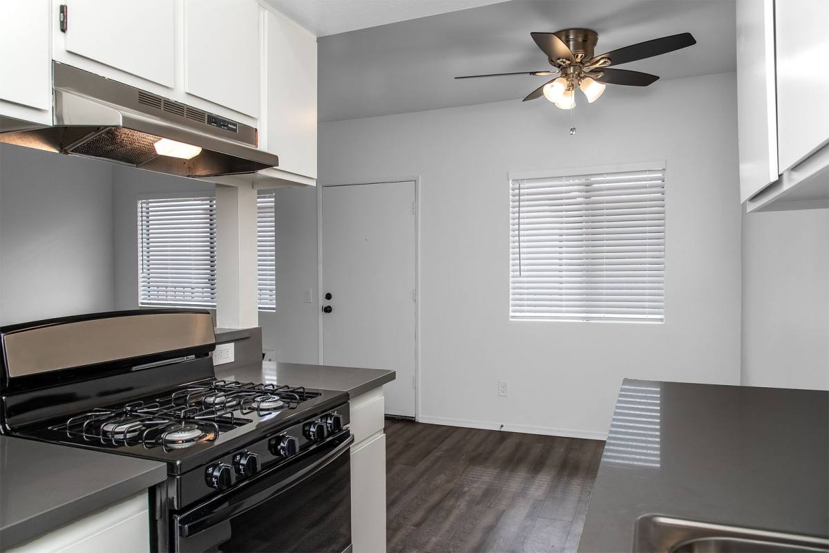 Apartment for rent at 520 W Wilson Ave, Glendale, CA 91203