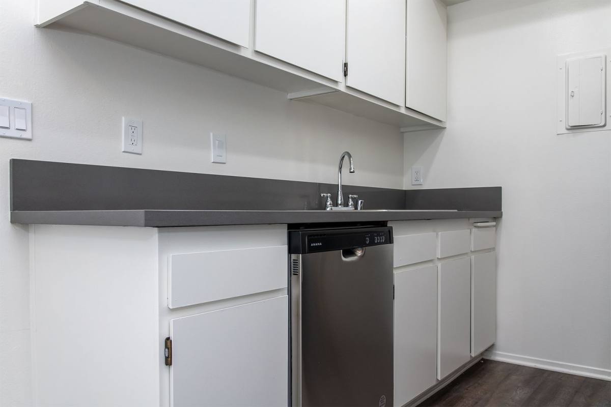 Apartment for rent at 520 W Wilson Ave, Glendale, CA 91203