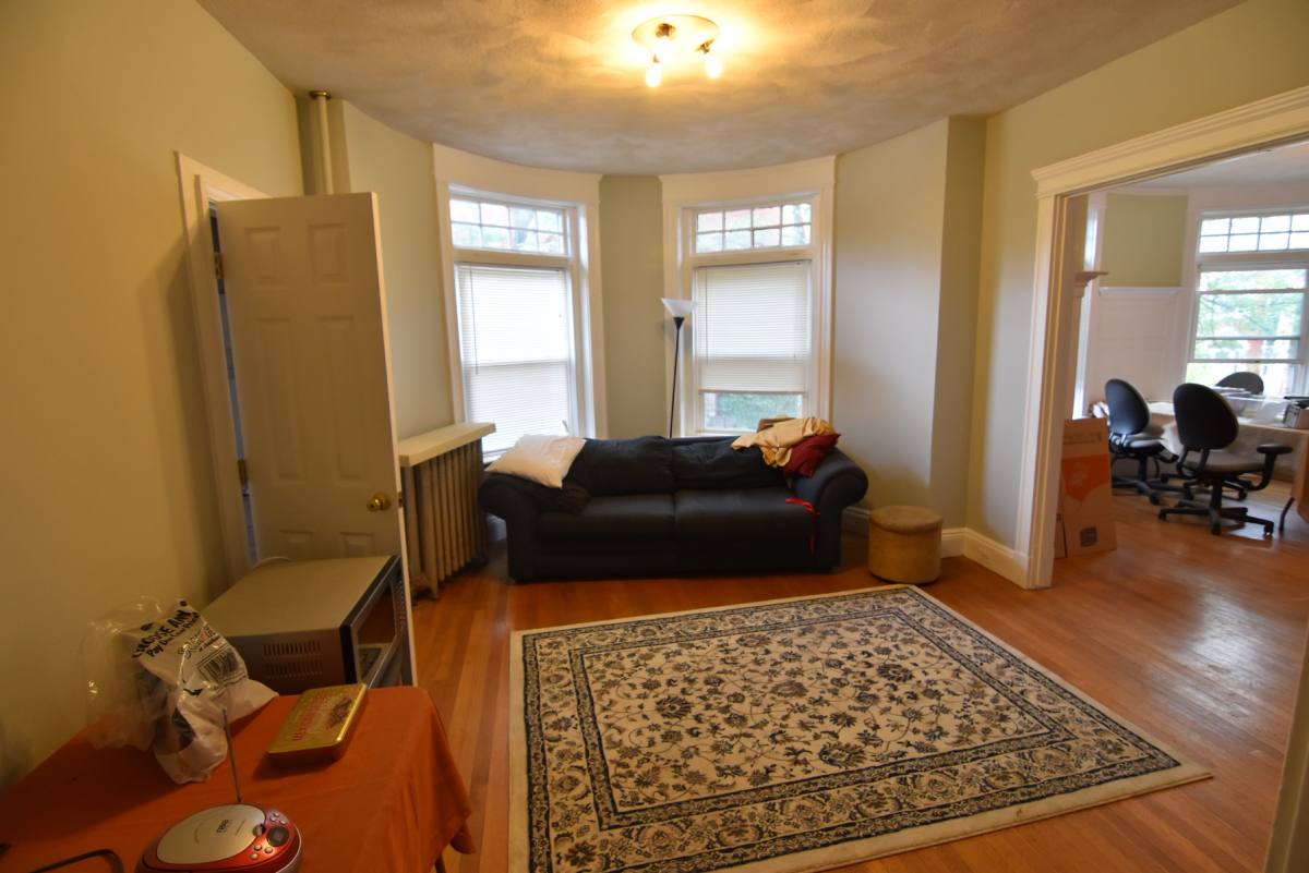Apartment for rent at 1887 Beacon St #1, Brookline, MA 02445