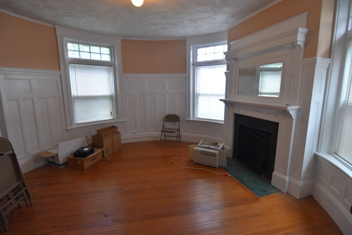 Apartment for rent at 1887 Beacon St #1, Brookline, MA 02445