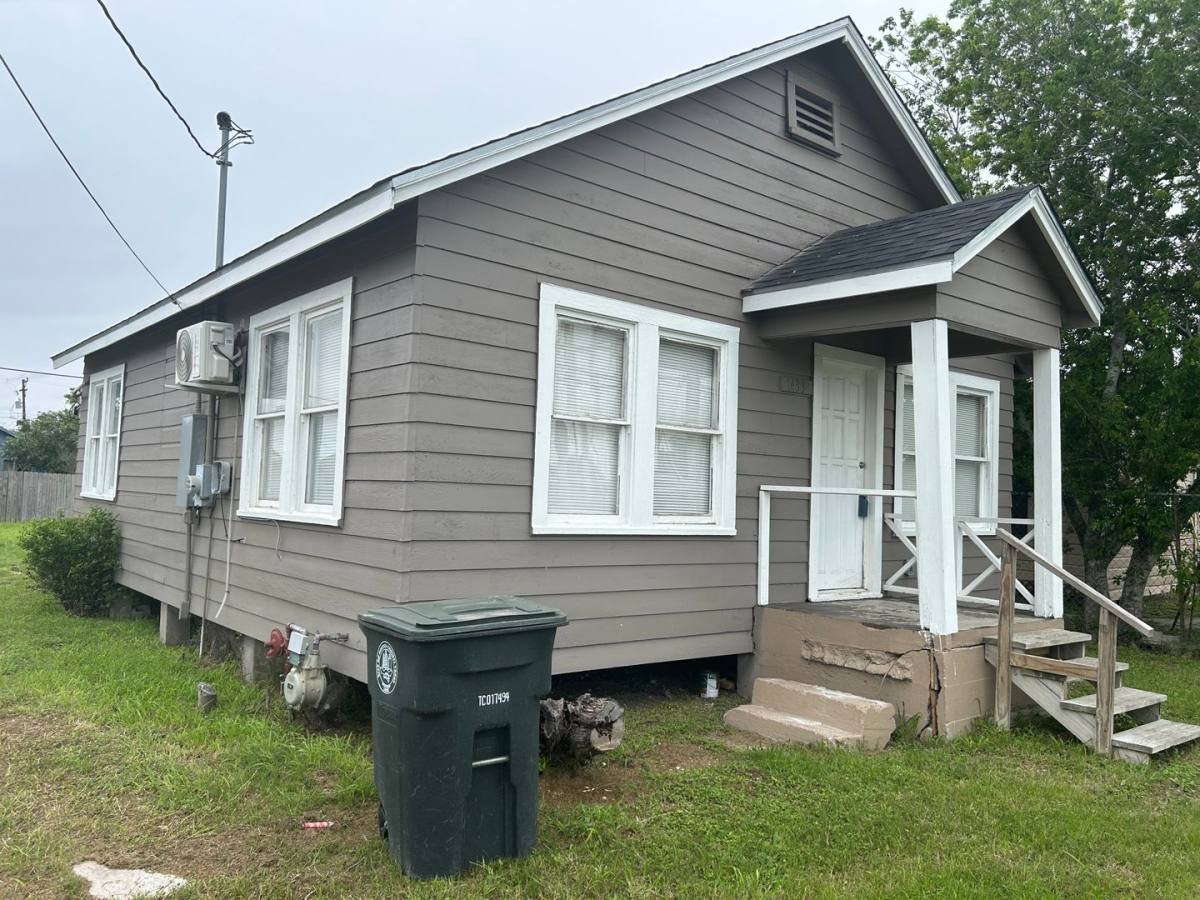 House for rent at 1433 12th St, Corpus Christi, TX 78404