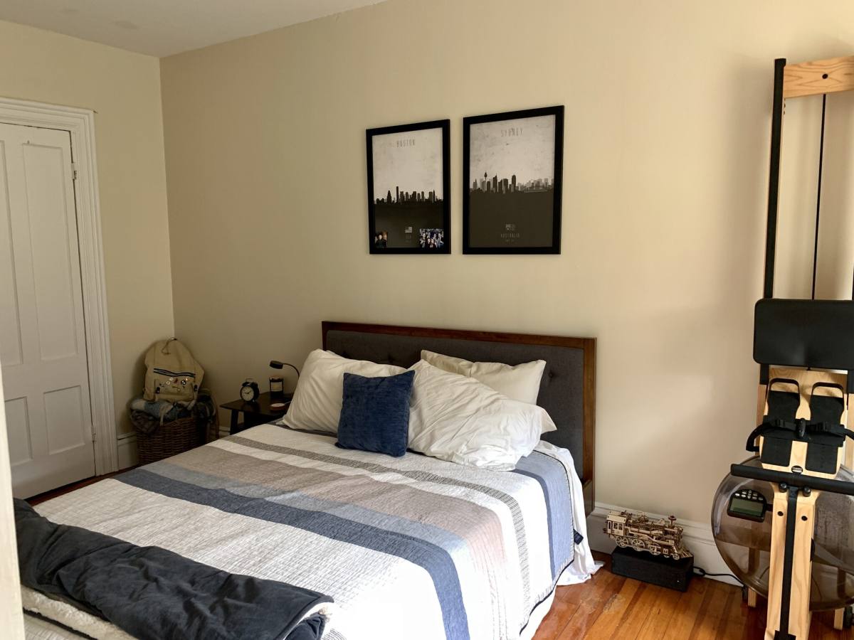 Apartment for rent at 217 Newbury St #3, Boston, MA 02116