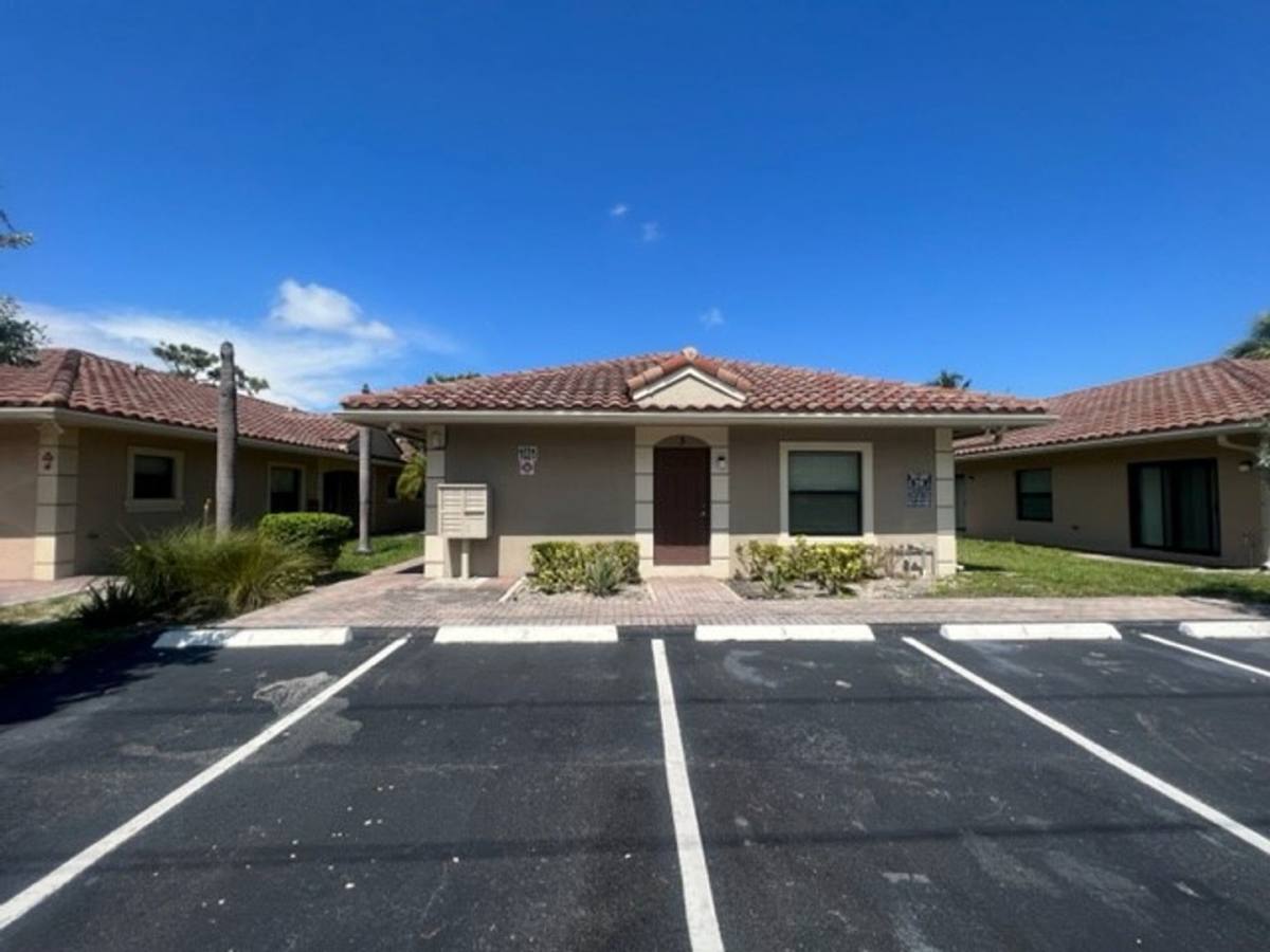 Apartment for rent at 1035 NE 10th Ave, Fort Lauderdale, FL 33304