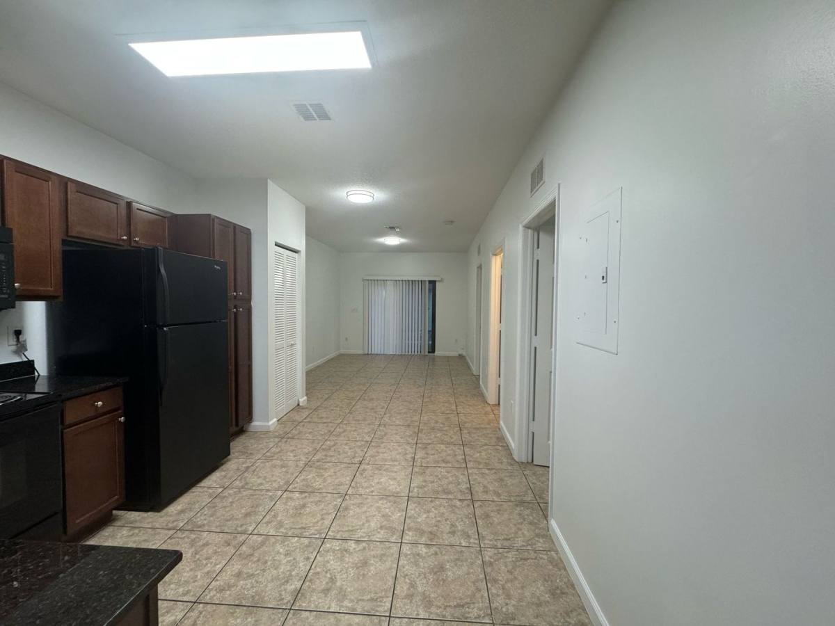 Apartment for rent at 1035 NE 10th Ave, Fort Lauderdale, FL 33304