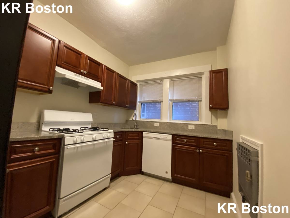 Apartment for rent at 163 Summer #2, Somerville, MA 02143