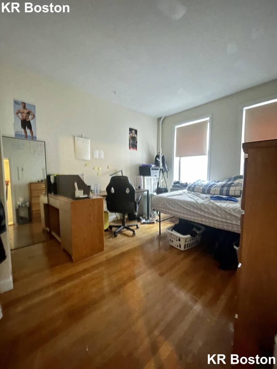 Apartment for rent at 1137 Commonwealth Ave #5, Allston, MA 02134