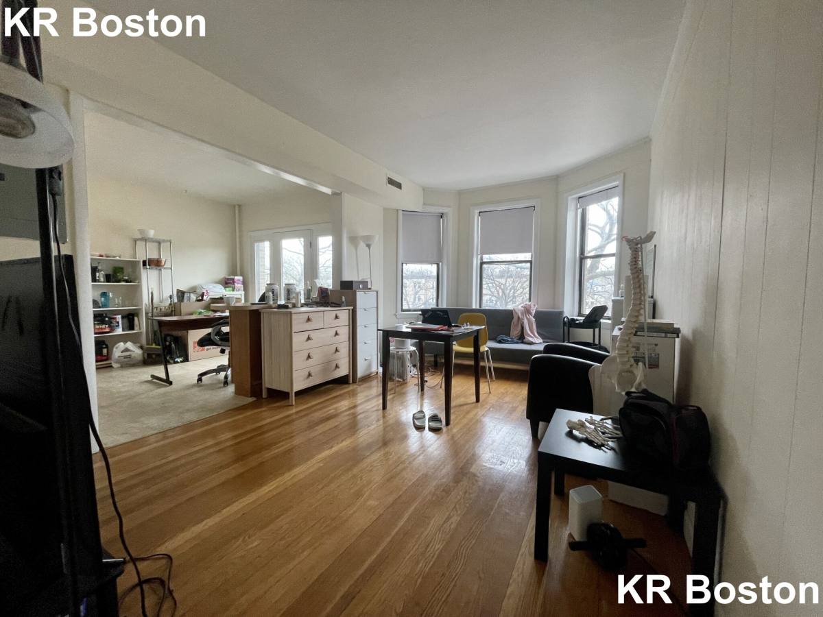 Apartment for rent at 1137 Commonwealth Ave #5, Allston, MA 02134