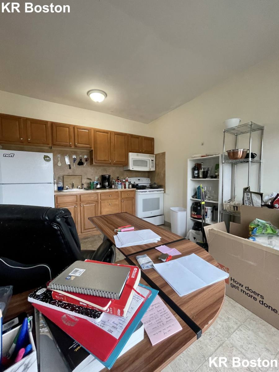 Apartment for rent at 1137 Commonwealth Ave #5, Allston, MA 02134