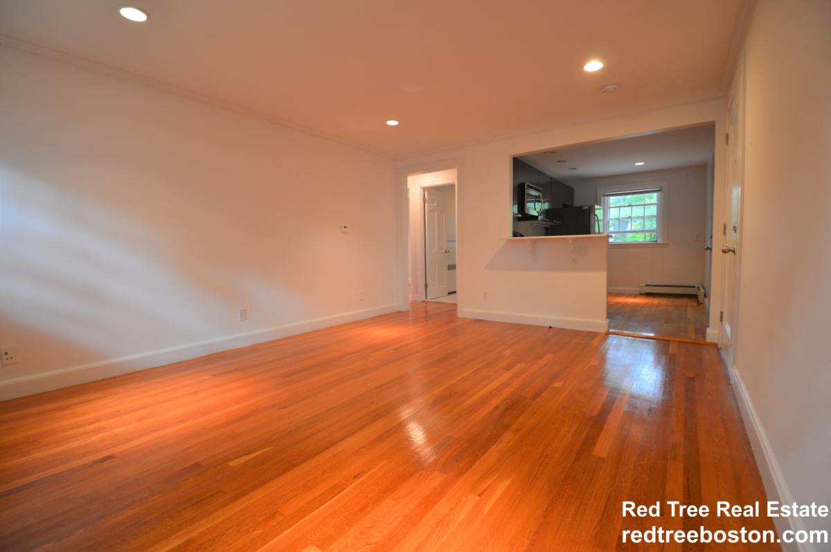 Apartment for rent at 67 Wyman St #4, Waban, MA 02468