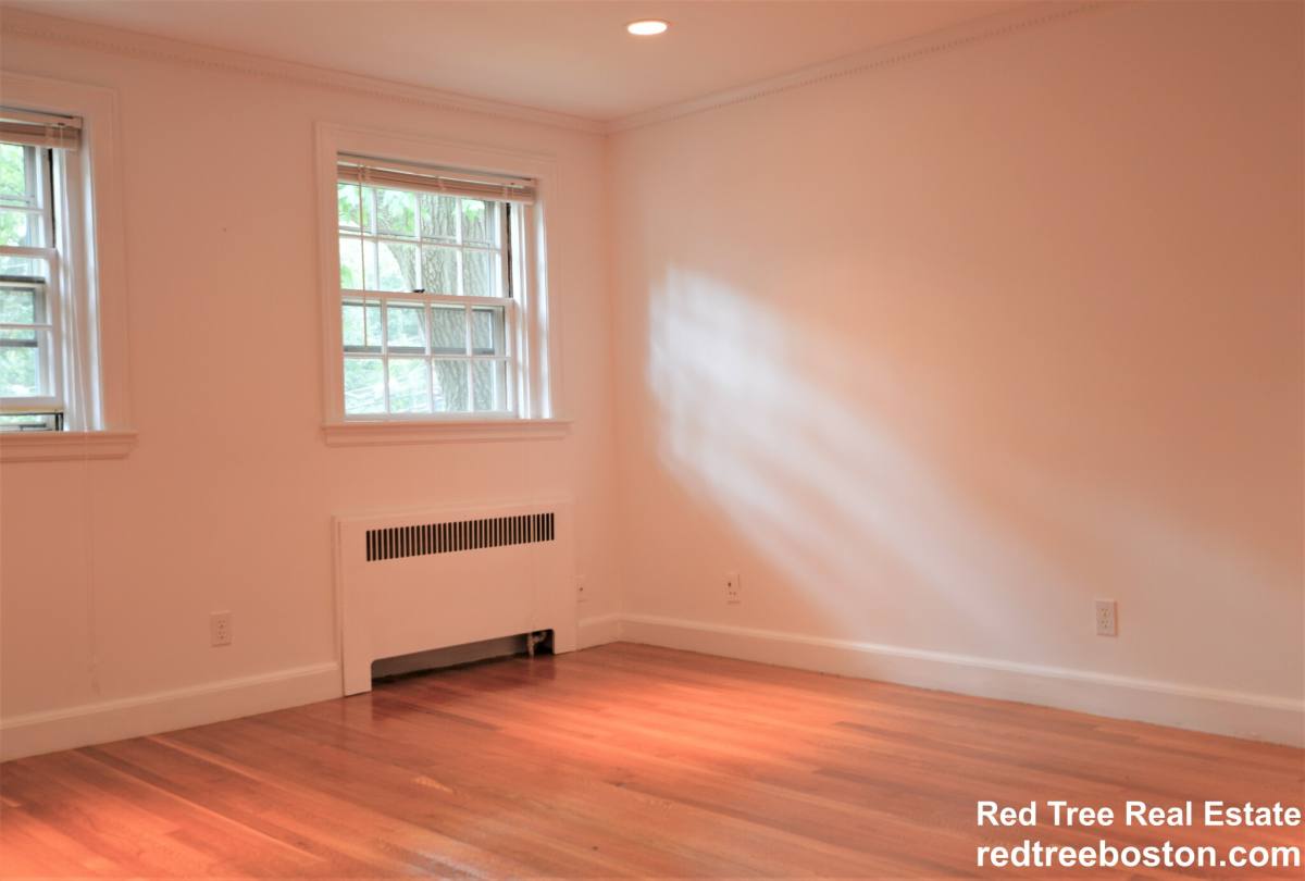 Apartment for rent at 67 Wyman St #4, Waban, MA 02468