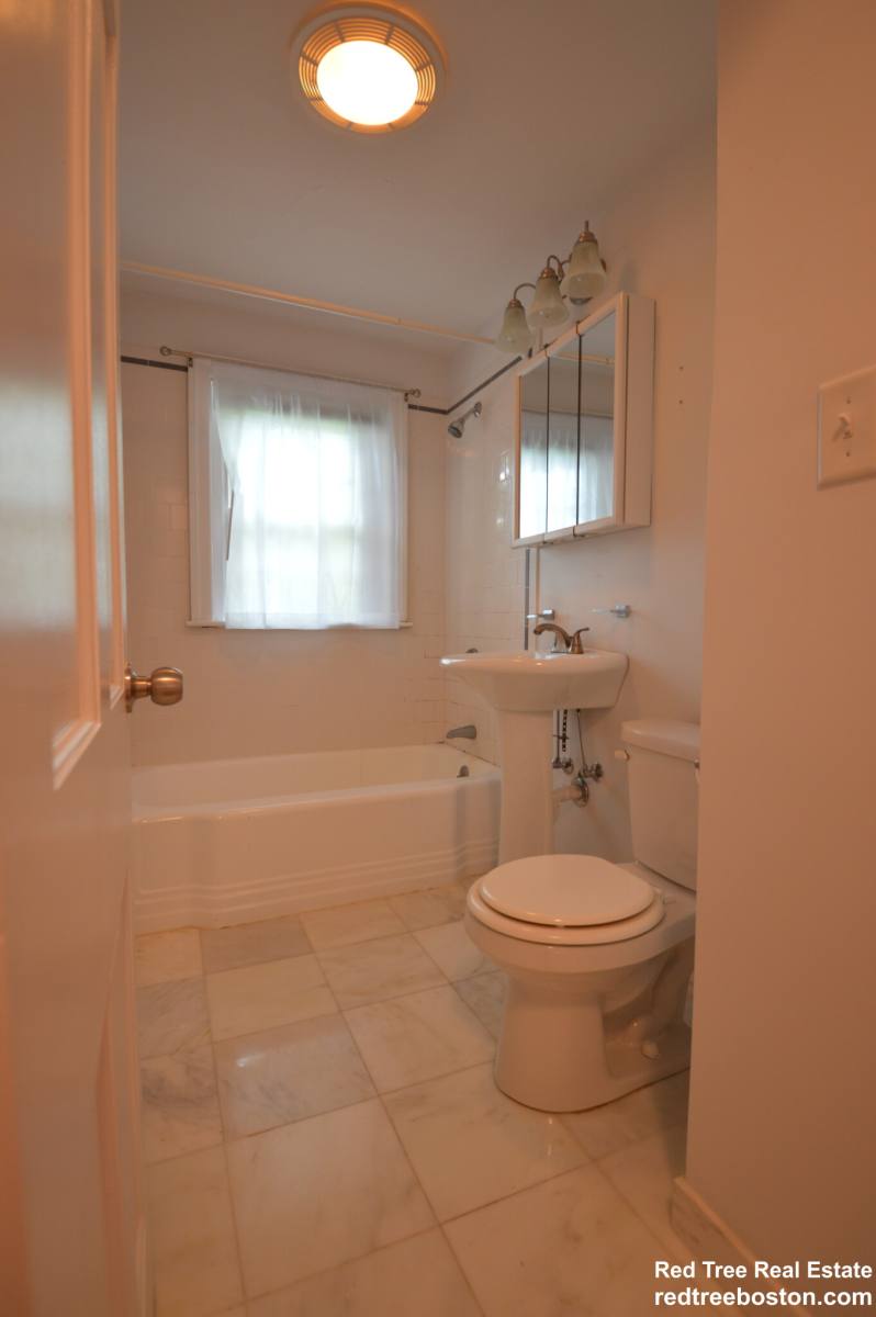 Apartment for rent at 67 Wyman St #4, Waban, MA 02468