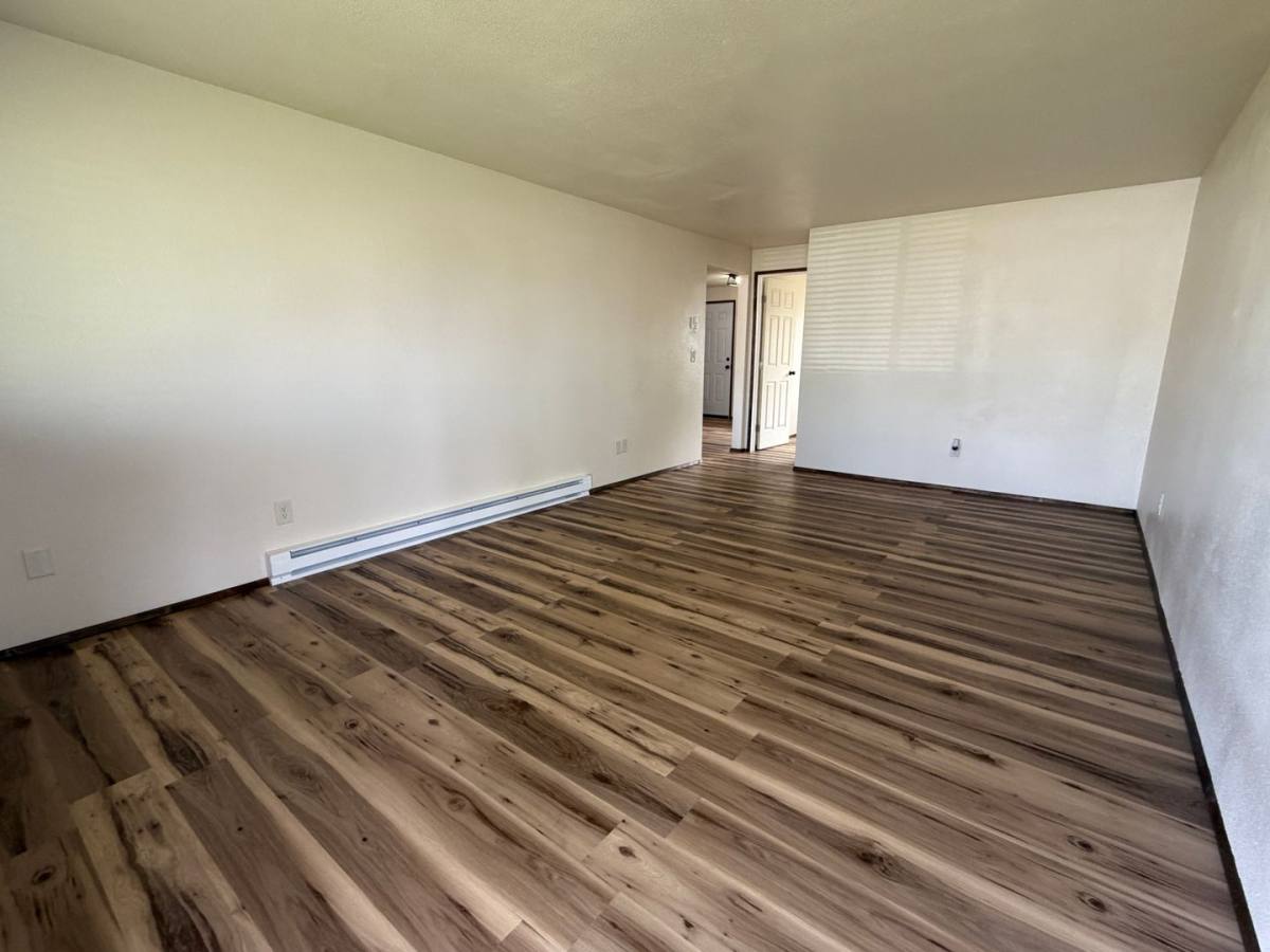 Apartment for rent at 204 14th Ave SE, Albany, OR 97322