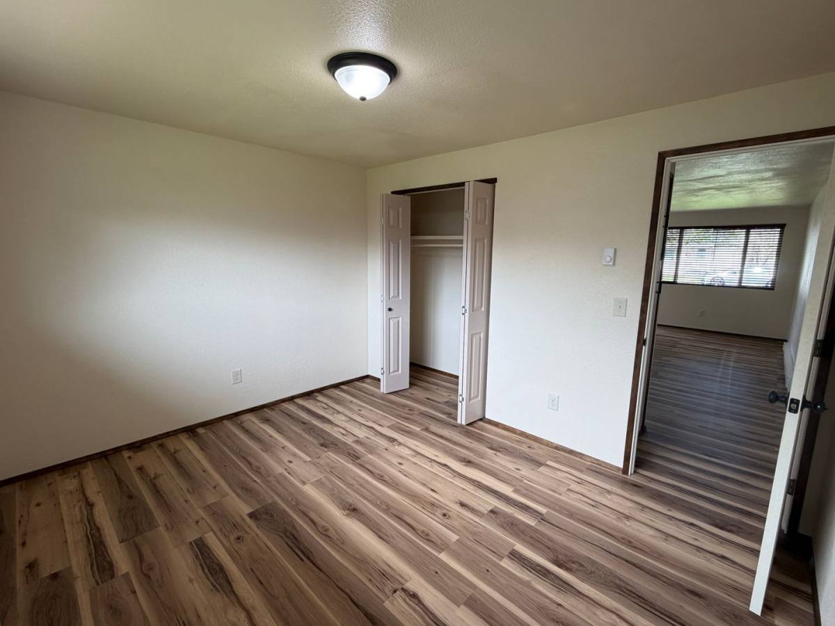 Apartment for rent at 204 14th Ave SE, Albany, OR 97322