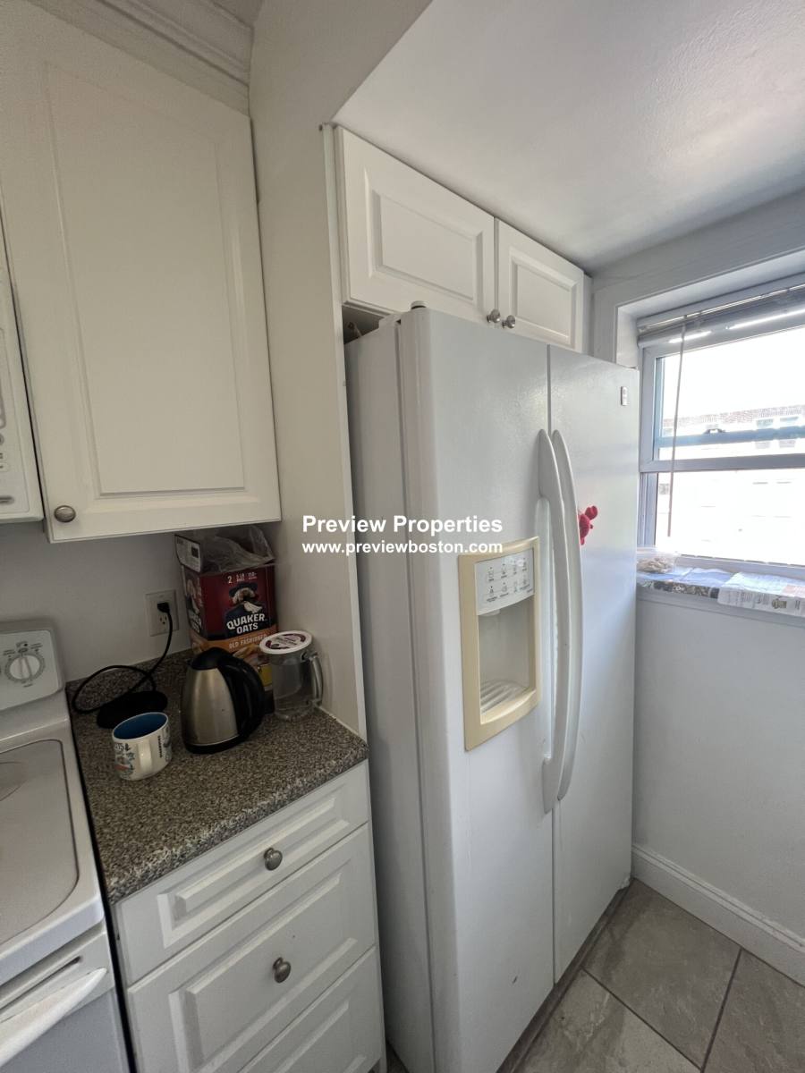 Apartment for rent at 164 Newton St #3, Brighton, MA 02135
