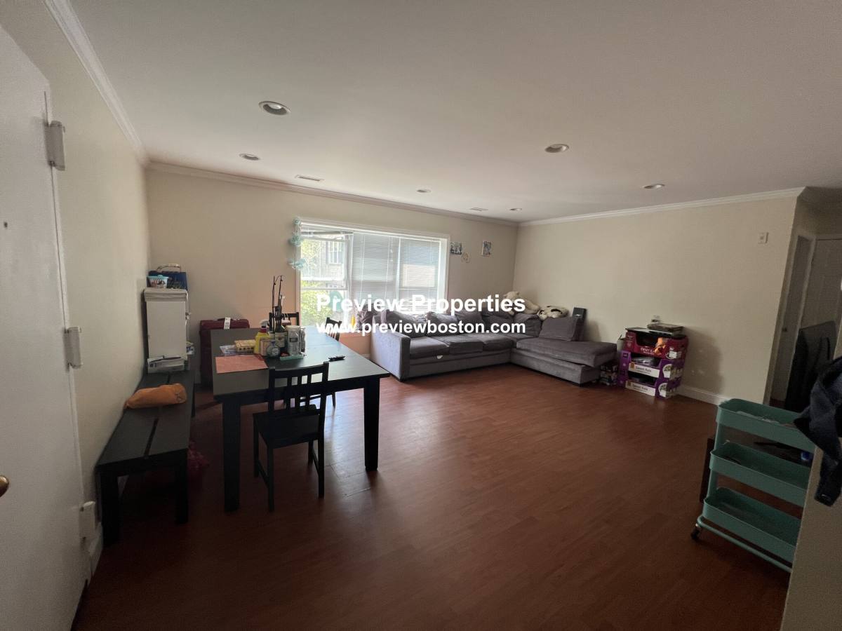 Apartment for rent at 164 Newton St #3, Brighton, MA 02135