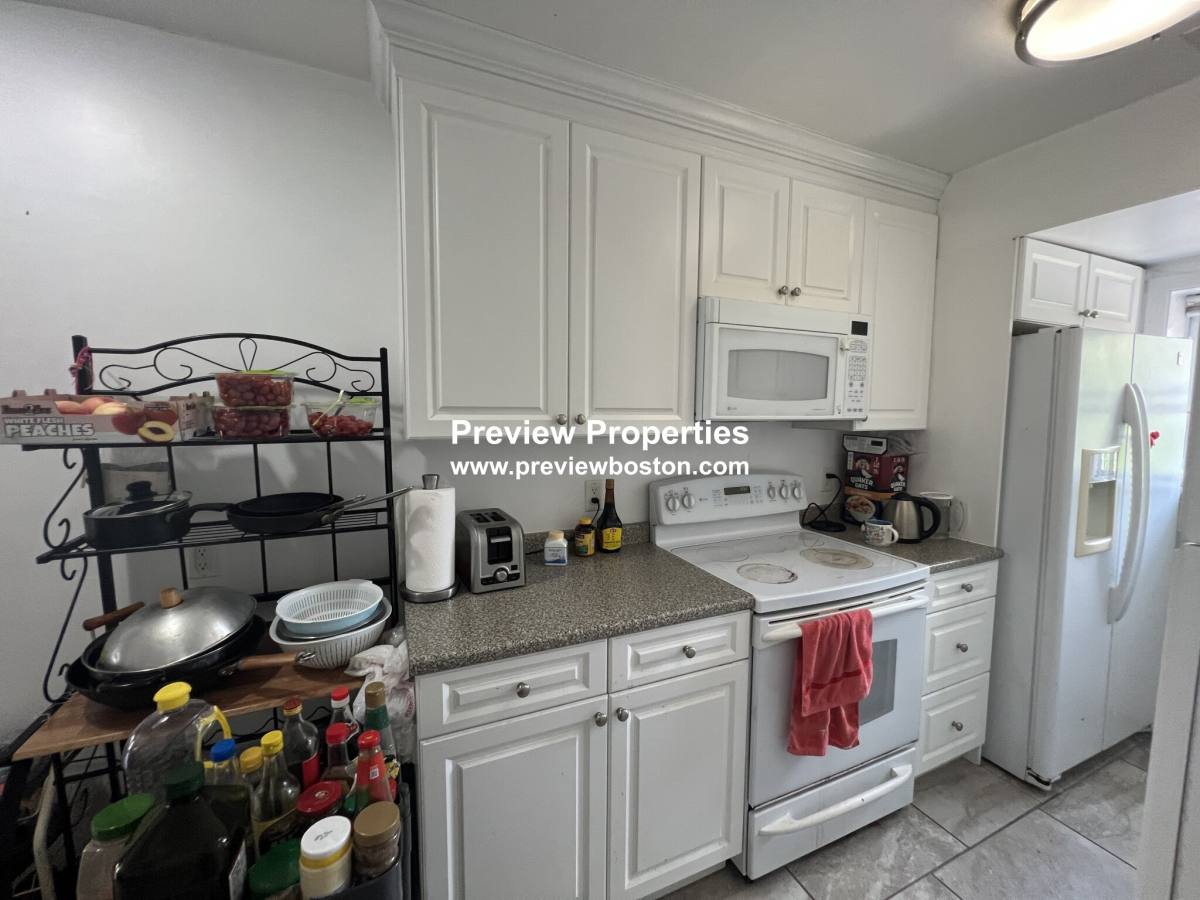 Apartment for rent at 164 Newton St #3, Brighton, MA 02135