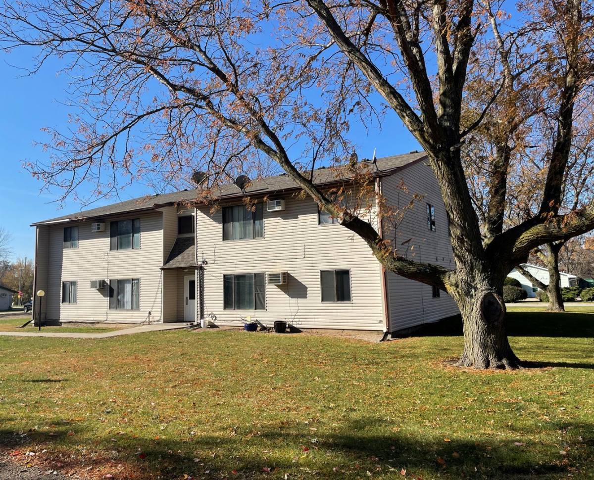 Apartment for rent at 210 W Center St, Conrad, IA 50621