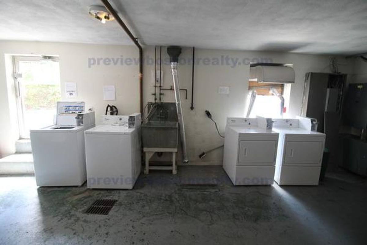 House for rent at 2B Braemore Rd, Brighton, MA 02135