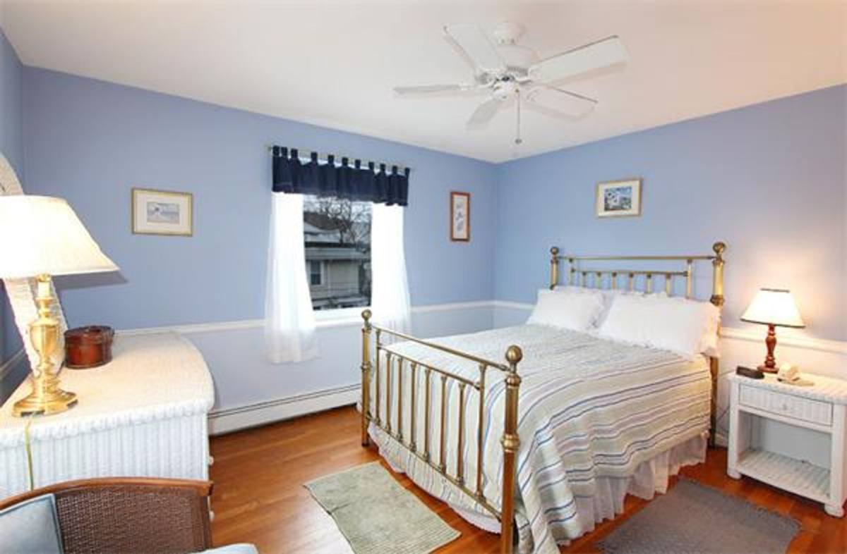 House for rent at 2B Braemore Rd, Brighton, MA 02135