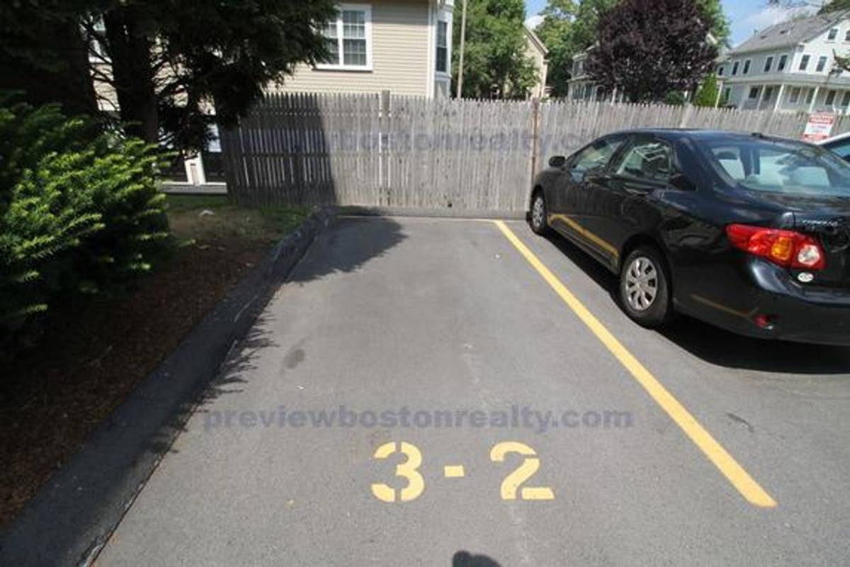 House for rent at 2B Braemore Rd, Brighton, MA 02135