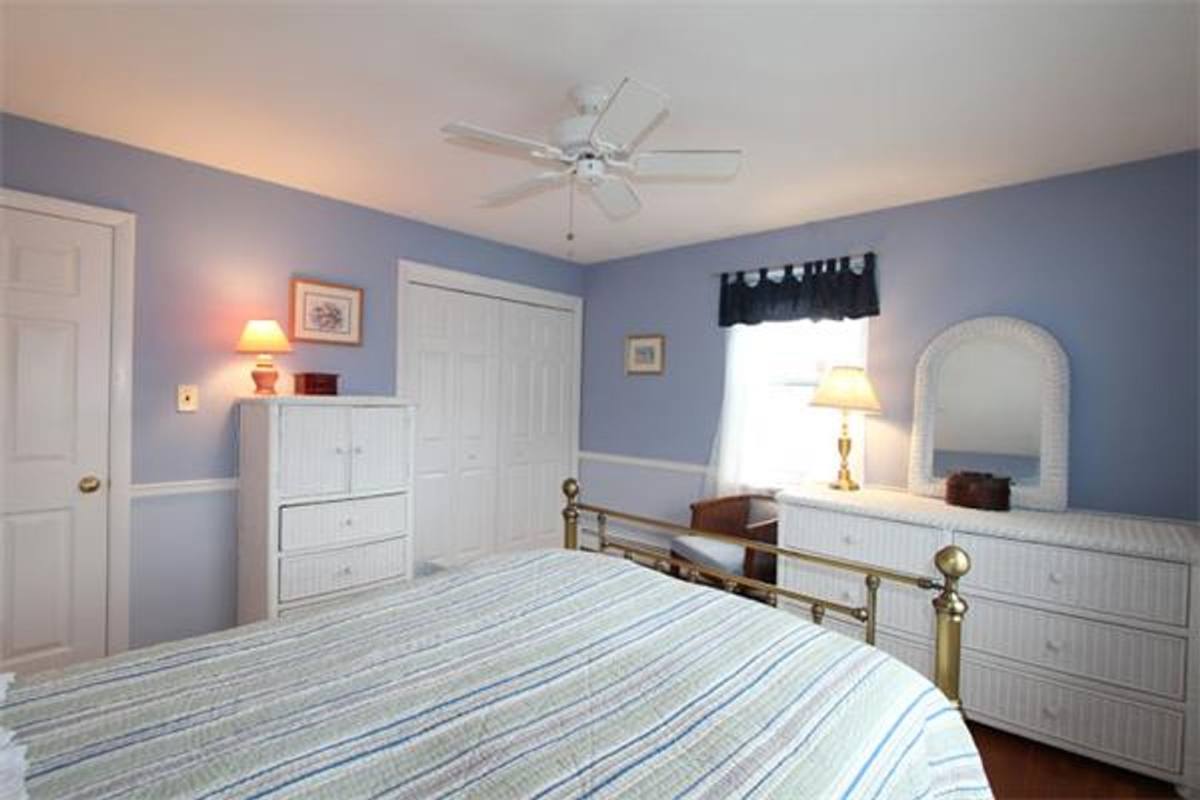 House for rent at 2B Braemore Rd, Brighton, MA 02135