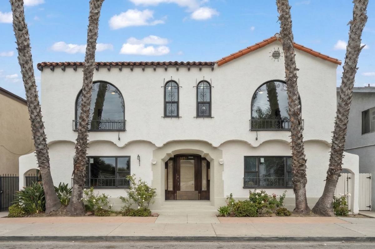 Apartment for rent at 4251 E 4th St, Long Beach, CA 90814