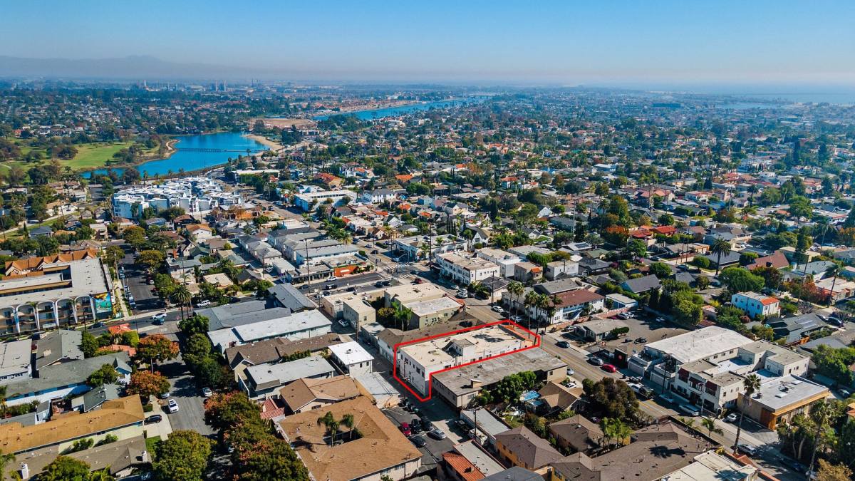 Apartment for rent at 4251 E 4th St, Long Beach, CA 90814