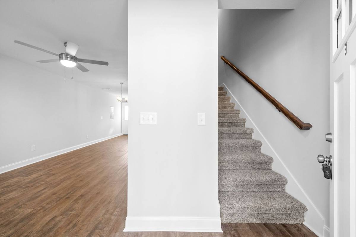 Apartment for rent at 919 Martin St, Clarksville, TN 37040