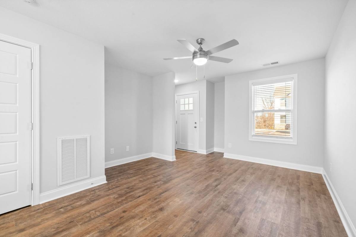 Apartment for rent at 919 Martin St, Clarksville, TN 37040