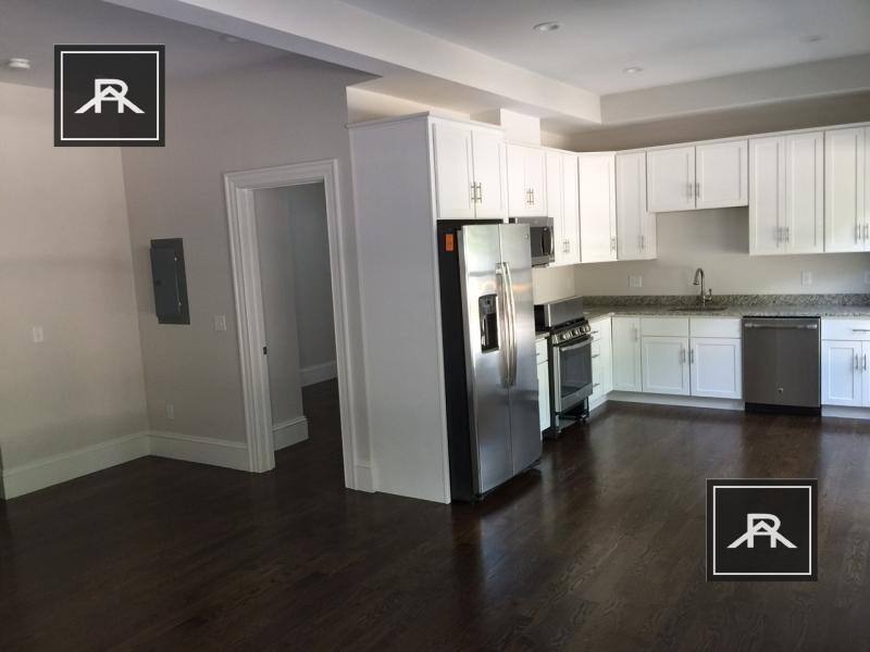 Apartment for rent at 2046 Beacon St #2, Chestnut Hill, MA 02467