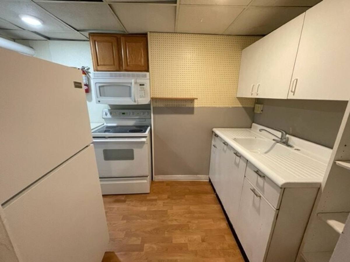 Apartment for rent at 625 E Burlington St, Iowa City, IA 52240