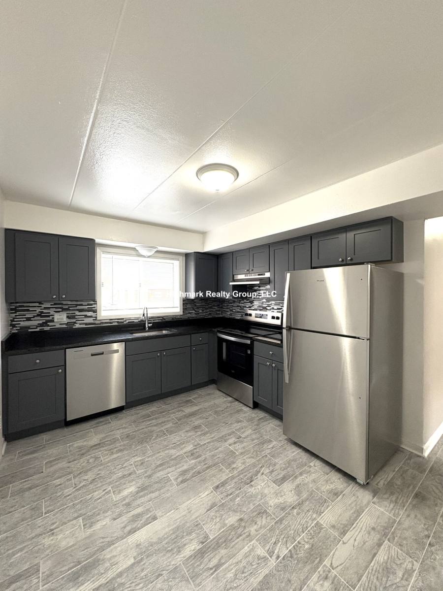 Apartment for rent at 1400 Carol St #1NA, Park Ridge, IL 60068