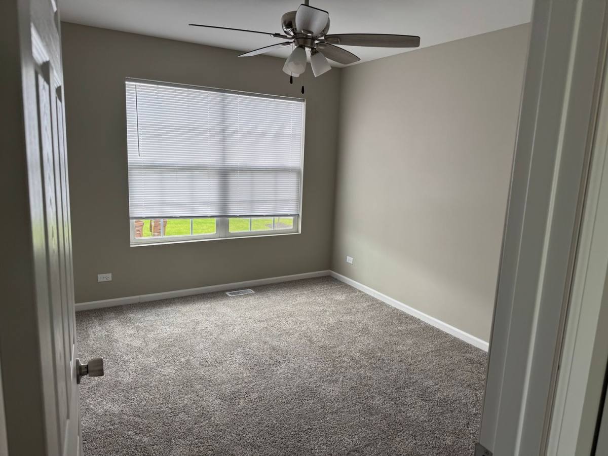 House for rent at 1725 Chrysler Dr, Belvidere, IL 61008