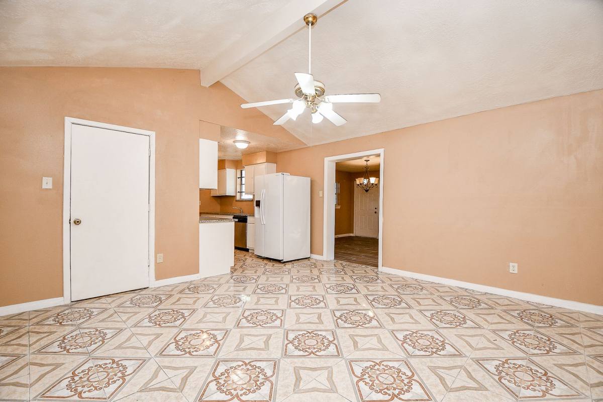 House for rent at 4926 Ridgestone St, Houston, TX 77053
