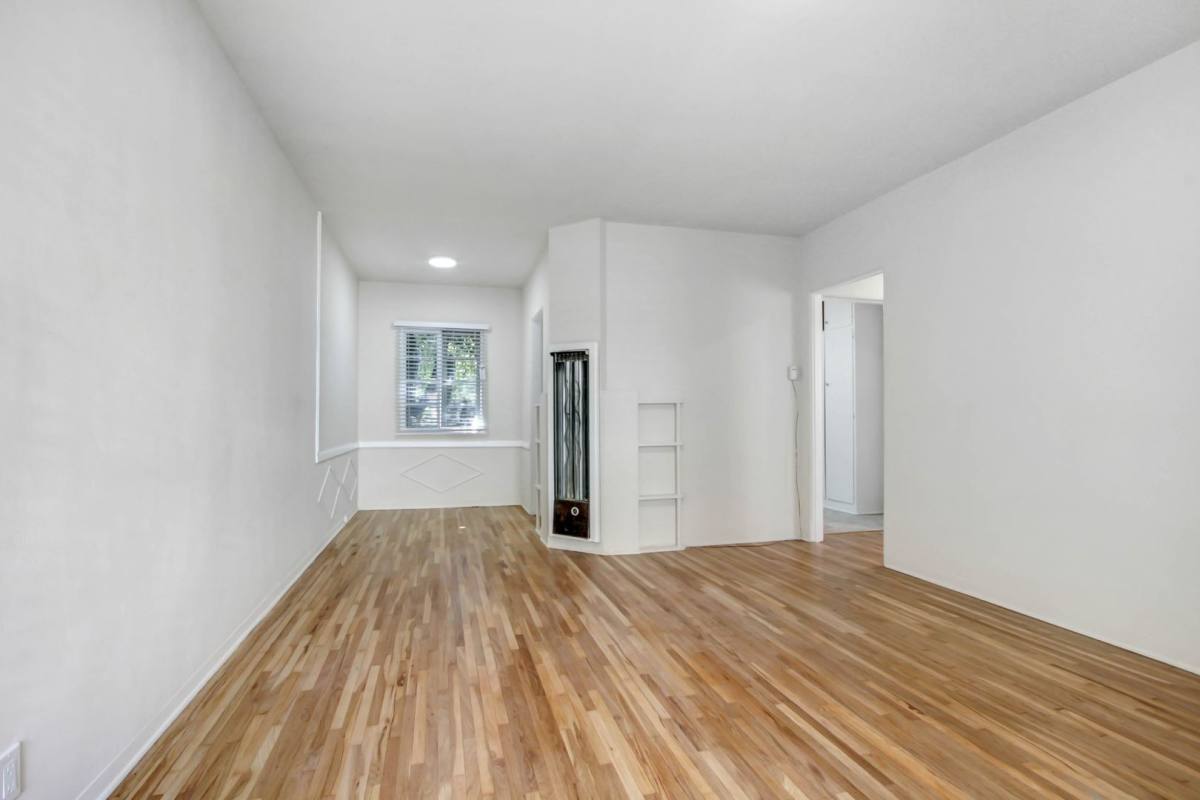 Apartment for rent at 2202-2206 20th St, Santa Monica, CA 90405